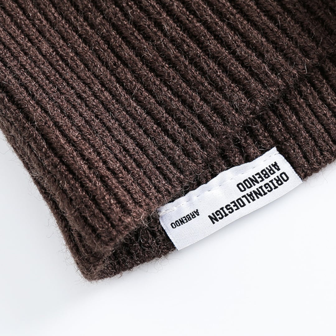 Cable knit crew cardigan B921