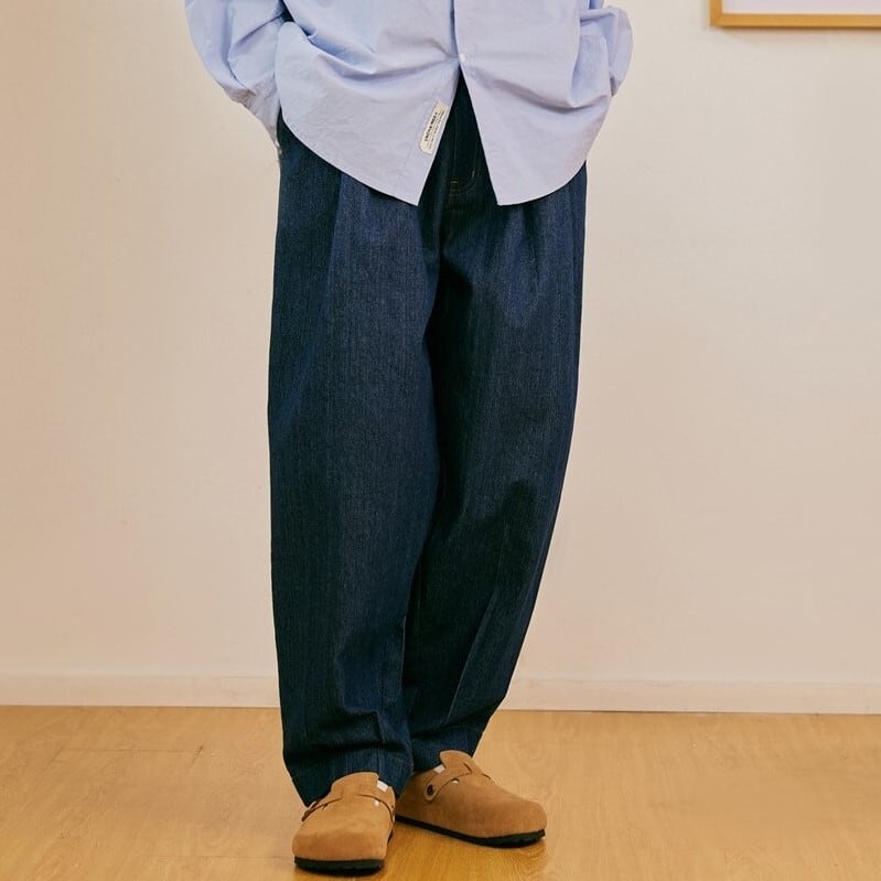 Drape tuck wide denim pants B326