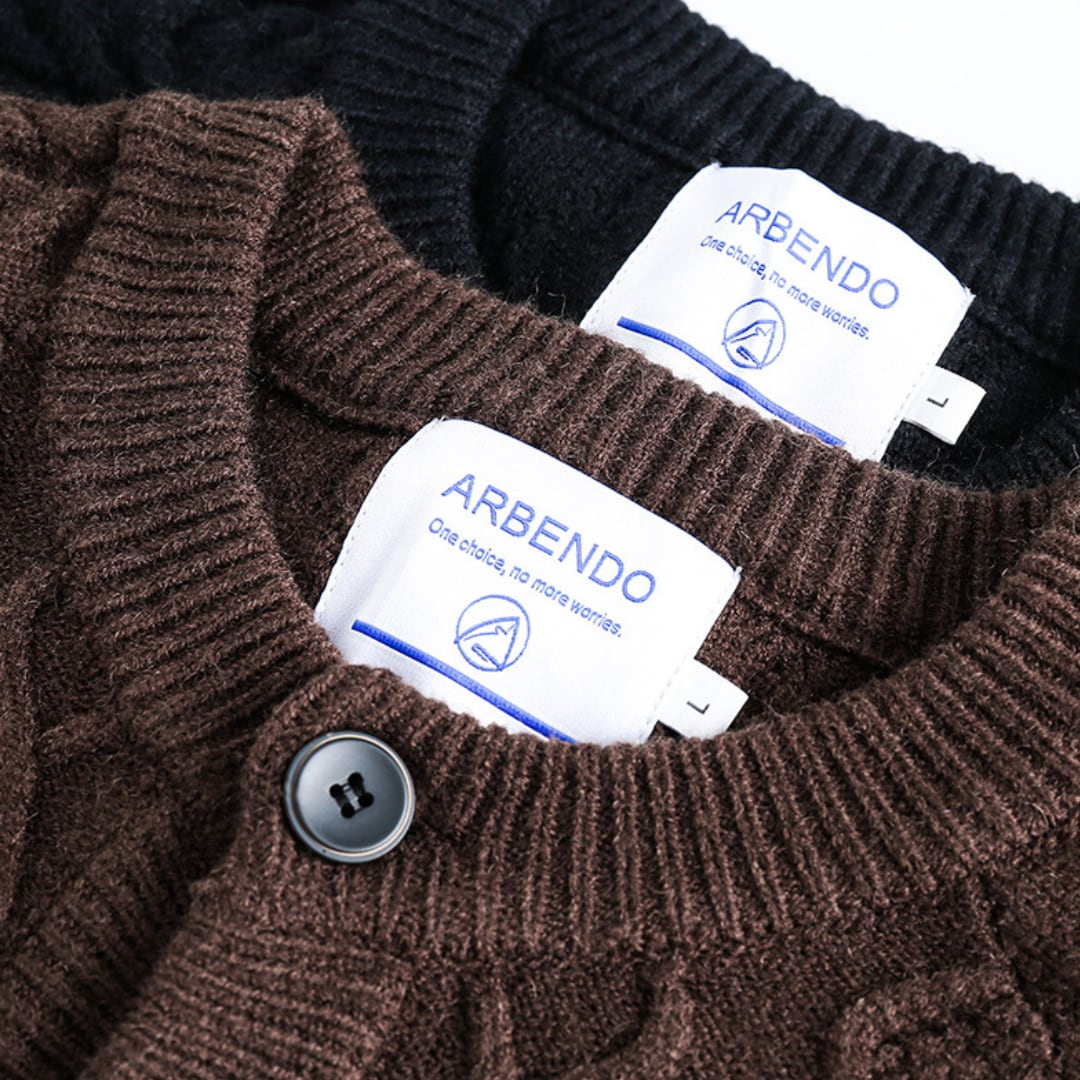 Cable knit crew cardigan B921