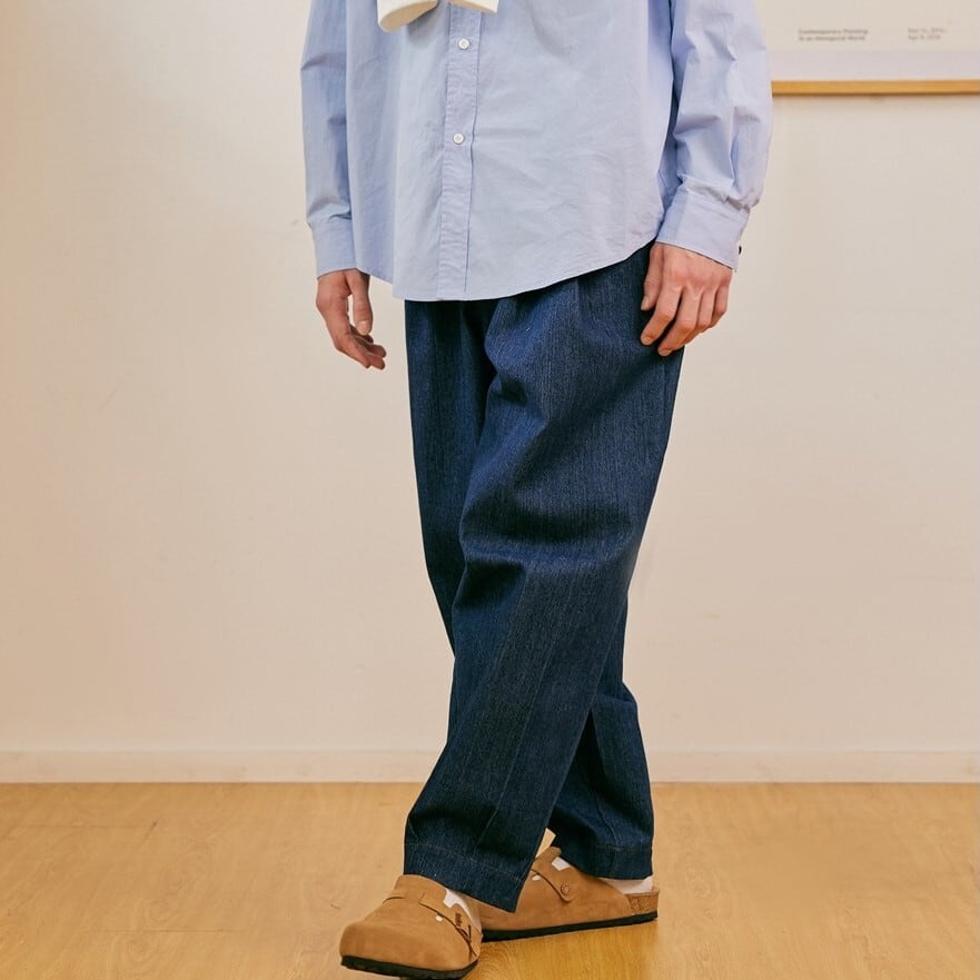 Drape tuck wide denim pants B326