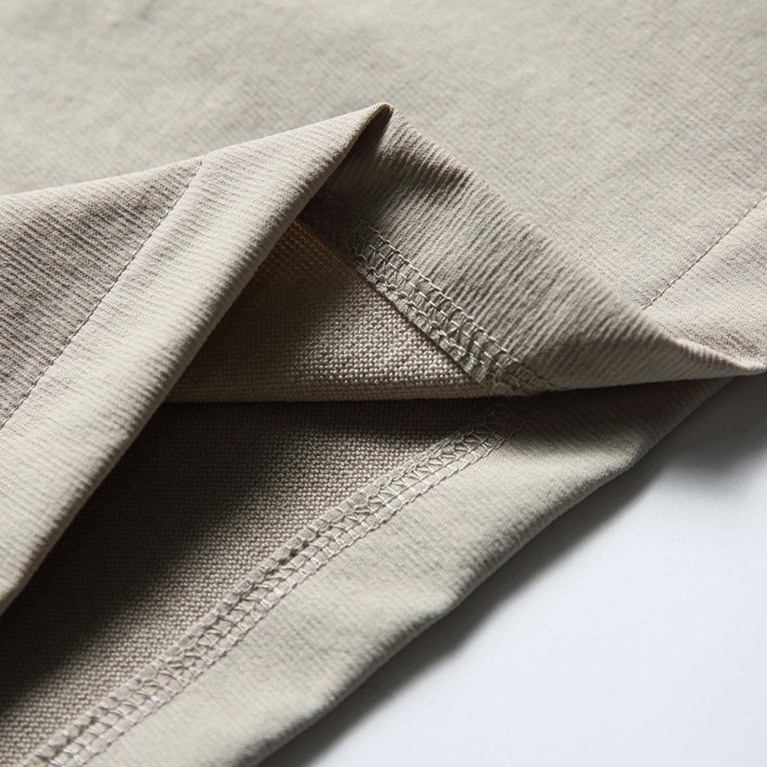 Gathered pocket nylon pullover B907
