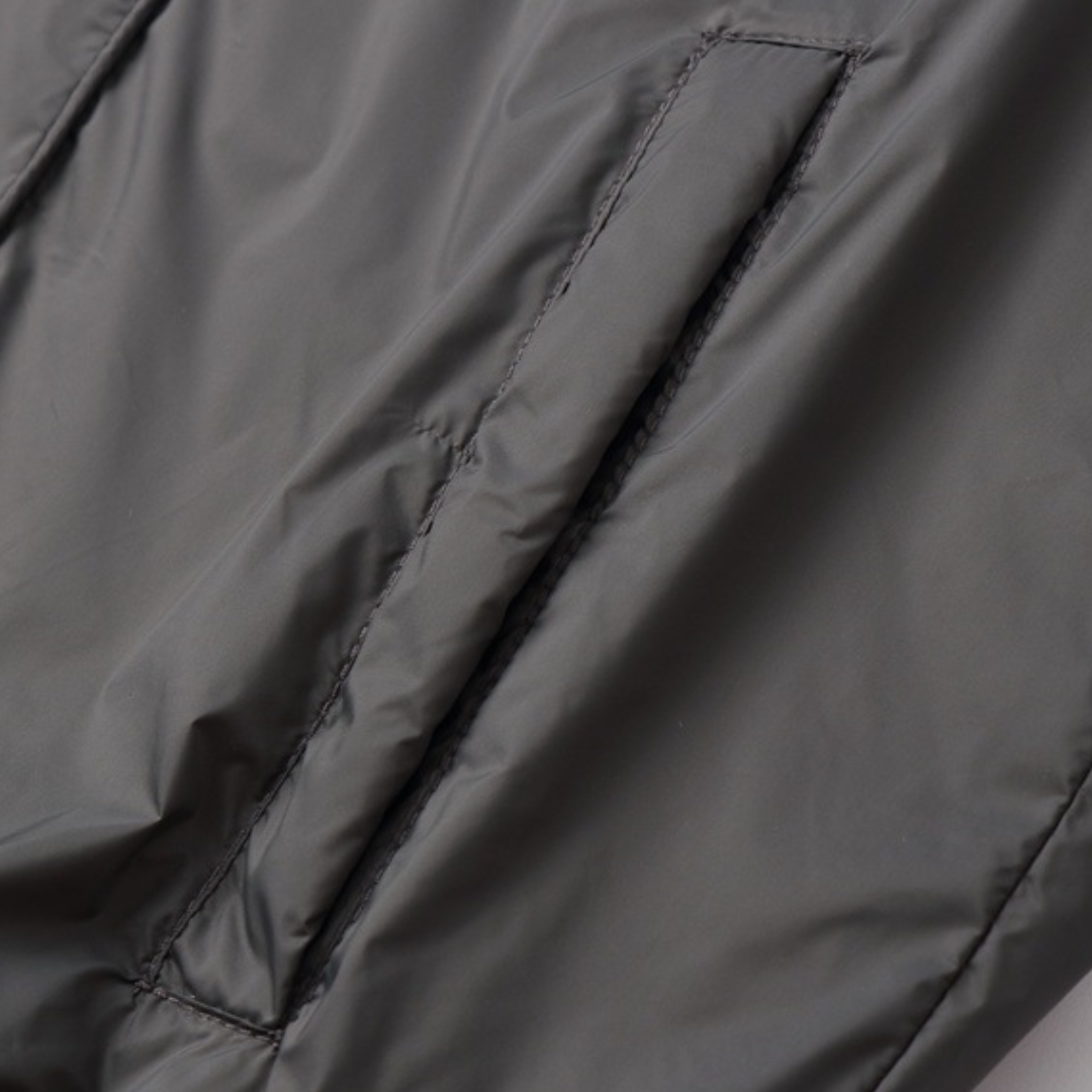 ホワイトダウン　スタンドカラー　ダウンジャケット　N1019