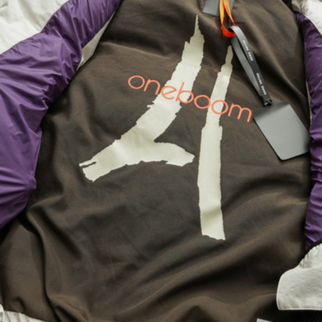 【Y.M.ORIGINAL】ホワイトダックダウン　ZIPスタンドカラー　ベスト　N871