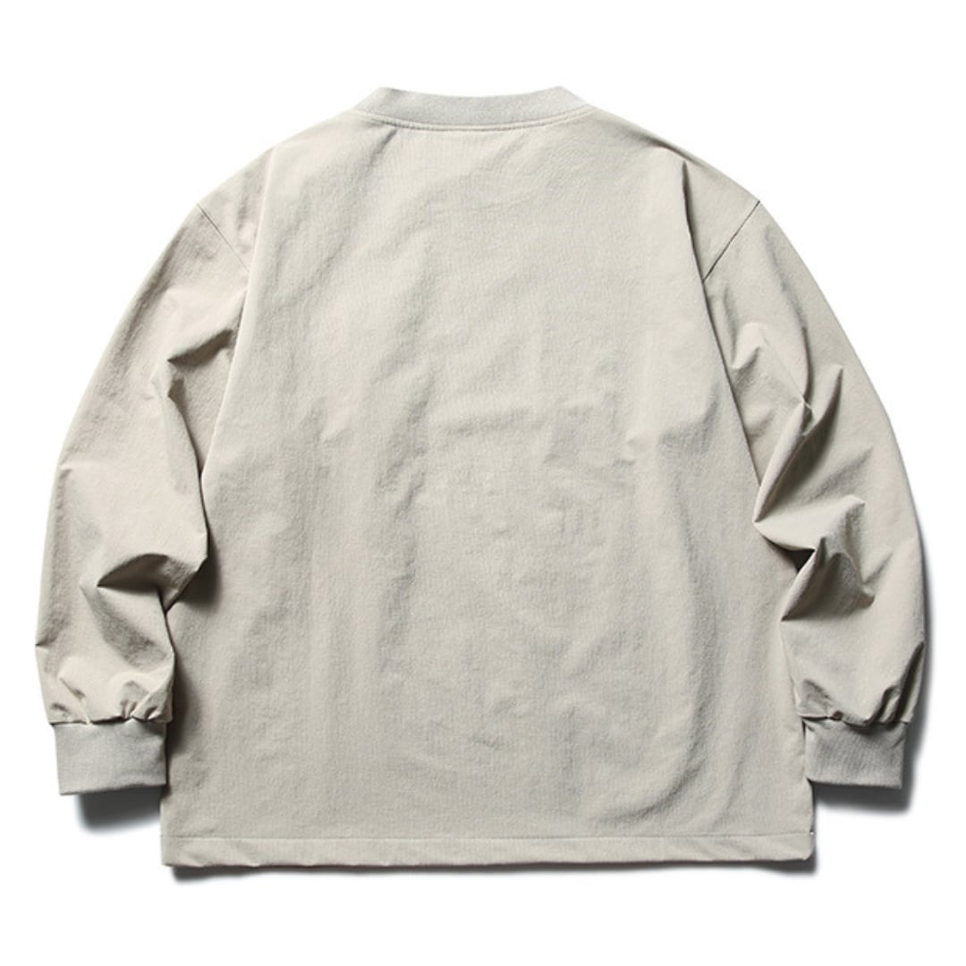 Gathered pocket nylon pullover B907