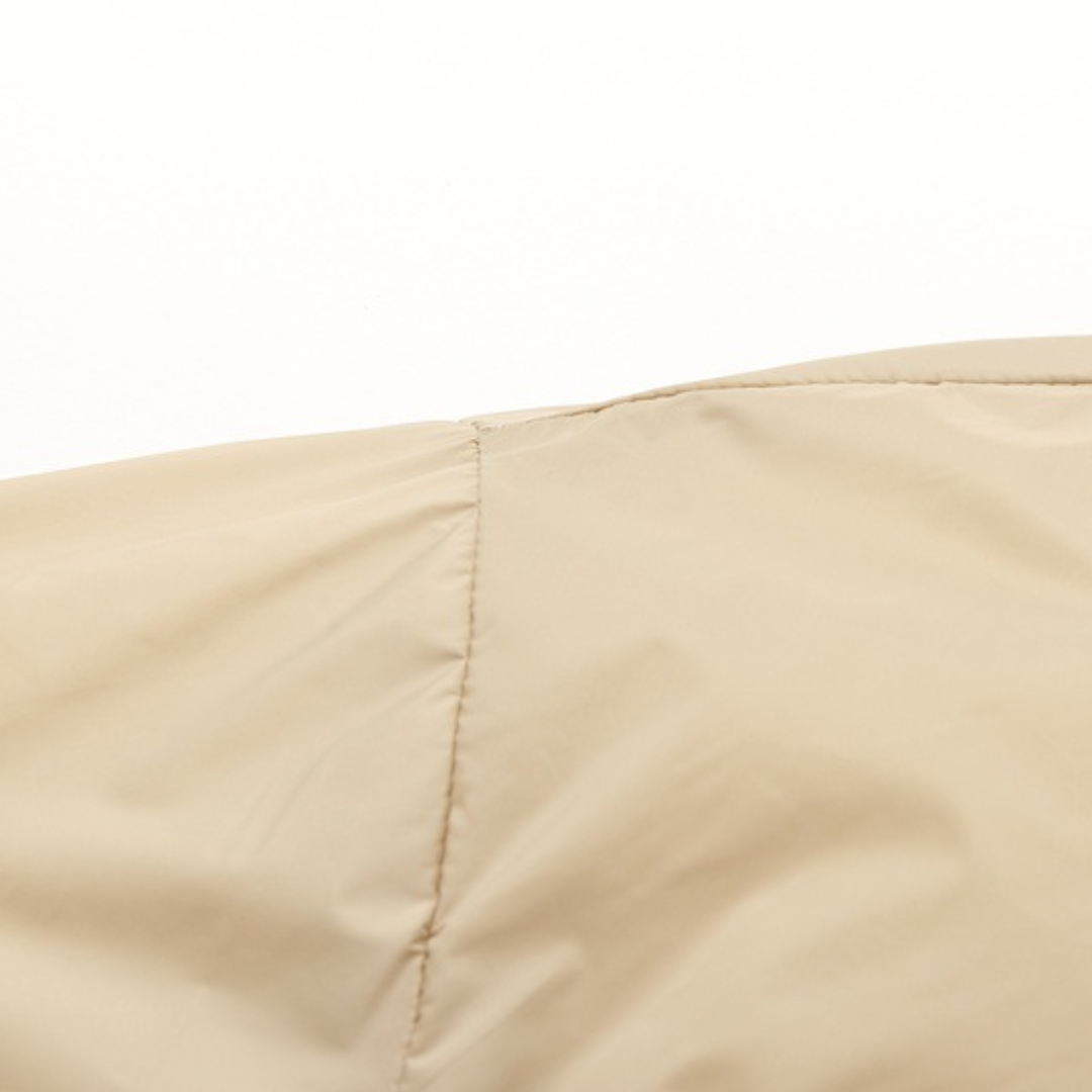 ホワイトダウン　スタンドカラー　ダウンジャケット　N1019