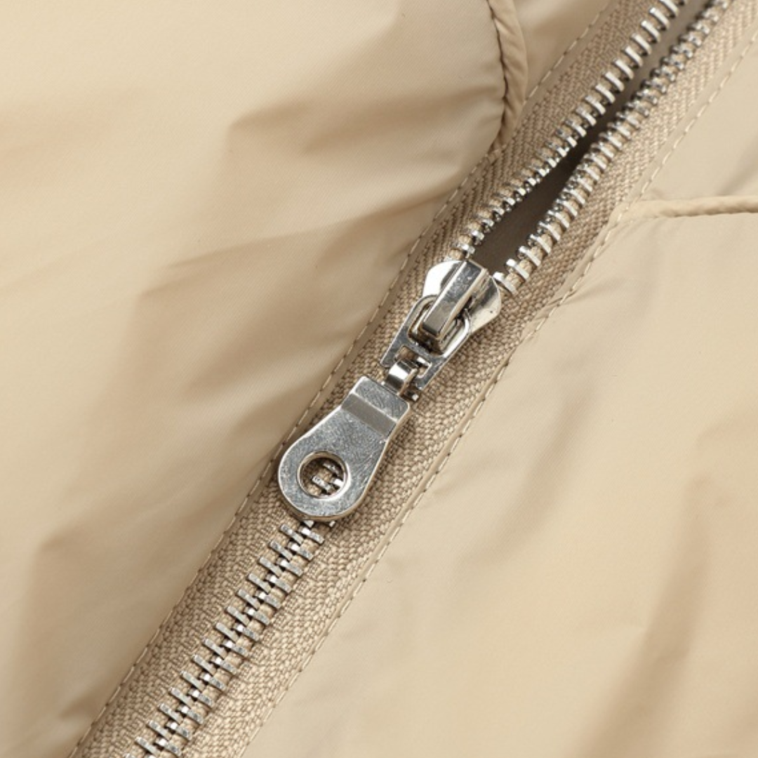 ホワイトダウン　スタンドカラー　ダウンジャケット　N1019