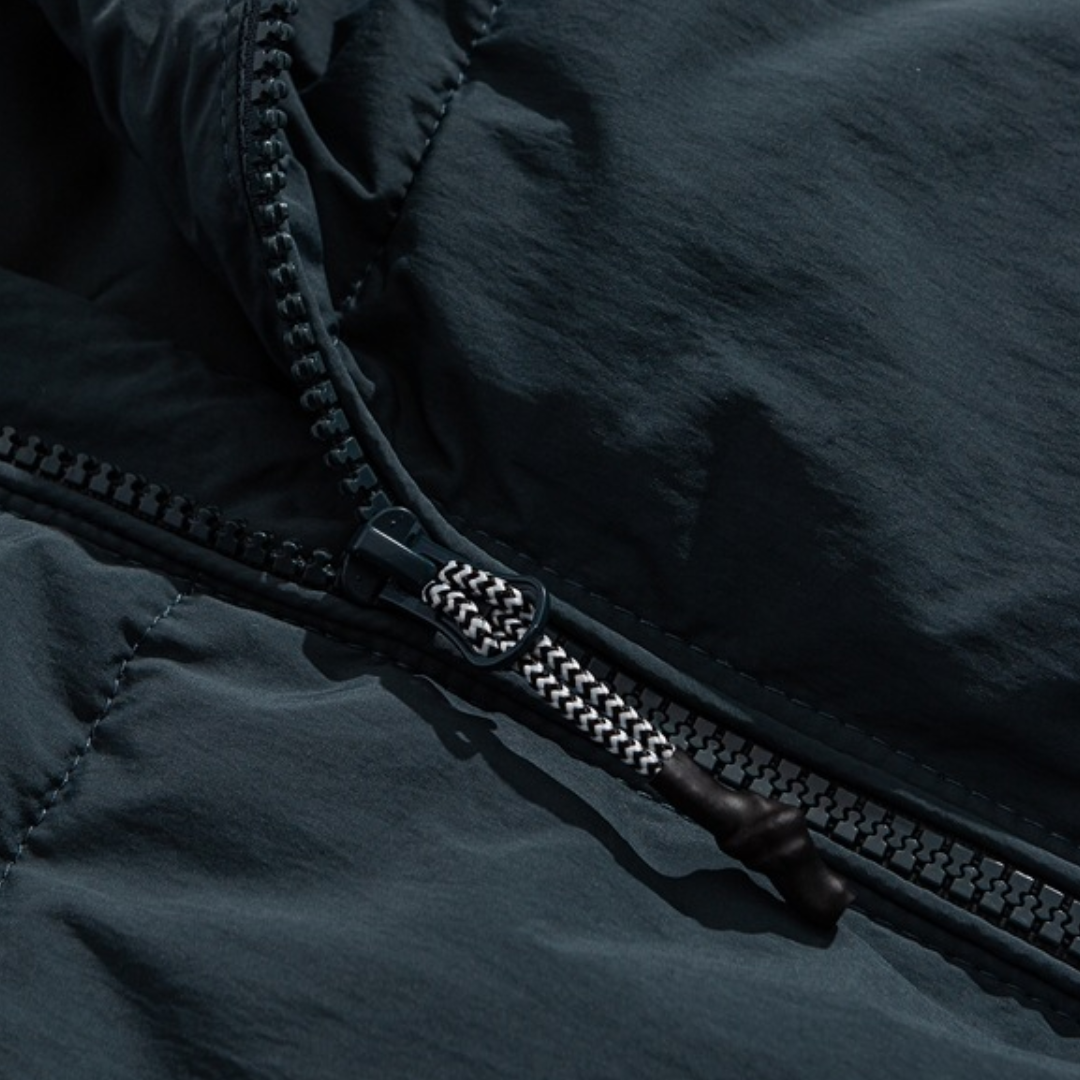 ホワイトダウン　パネル　ダウンベスト　N1023