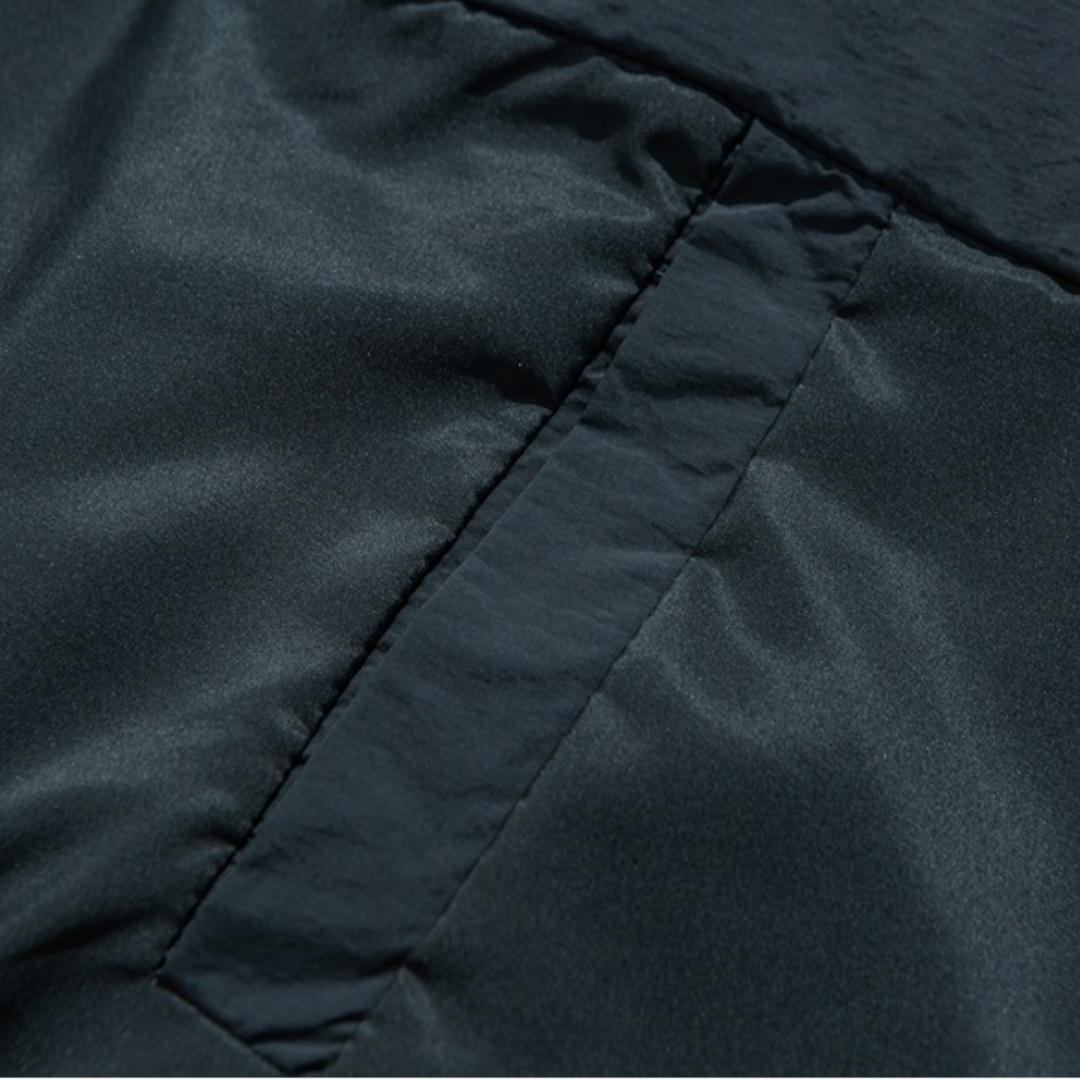 ホワイトダウン　パネル　ダウンベスト　N1023