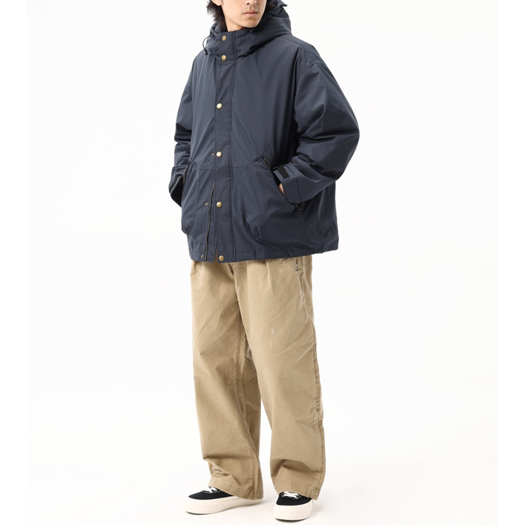 ホワイトダウン　スナップボタン　フードジャケット　N1022