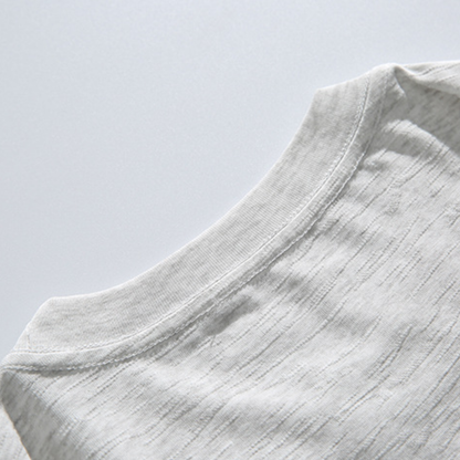 ×（B品の可能性たかいので見送り）立体ロゴ　クルーネック　カジュアルTシャツ　N1418