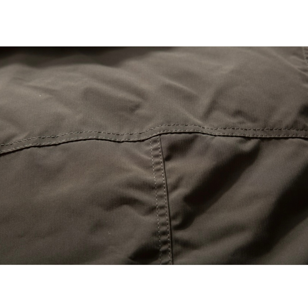 ホワイトダウン　ミニマル　フードジャケット　N945