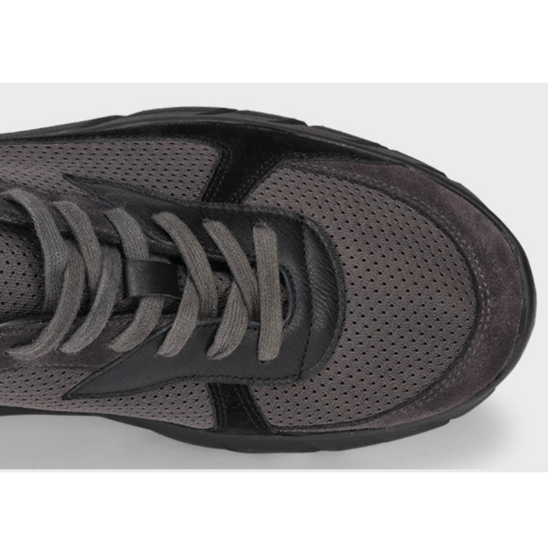 ボリュームソール　ダークトーン　スニーカー　N1136