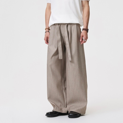 ストレッチレーヨン　ピンストライプ　ワイドタックパンツ　N1550