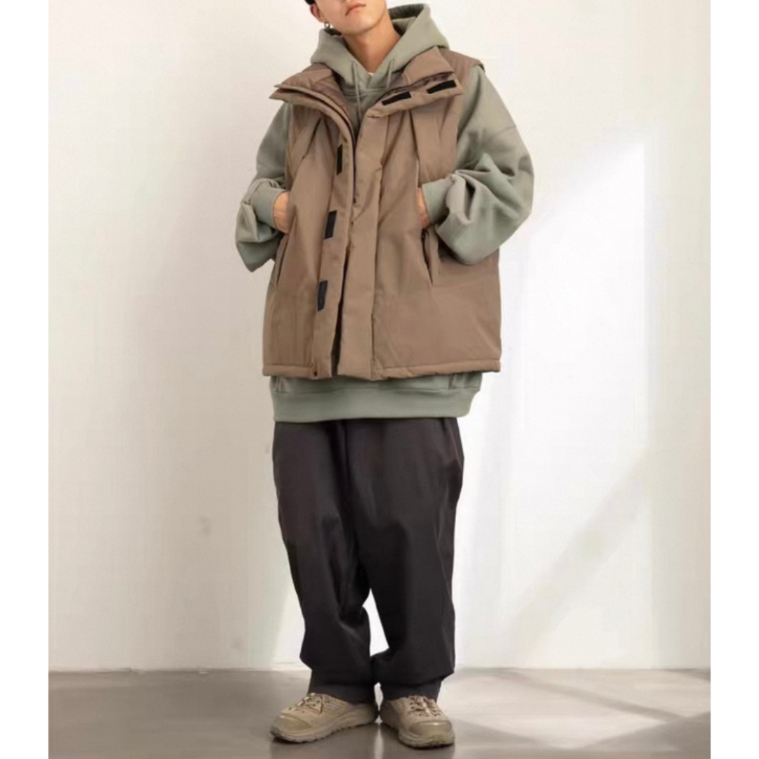 ソロナ　パテッドスタンドカラー　ベスト　N928