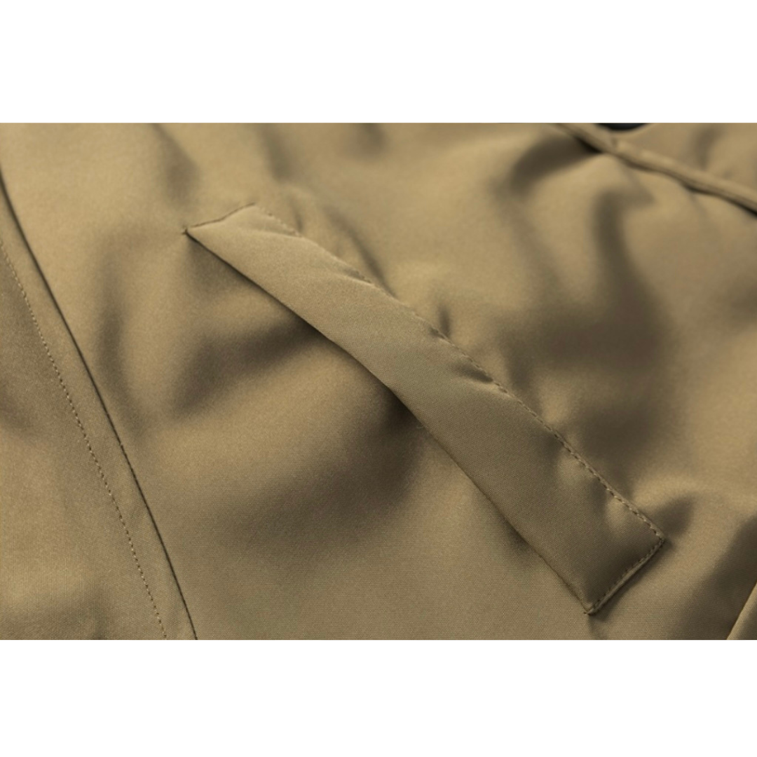 900FPダウン　ユーティリティ　フードジャケット　N952