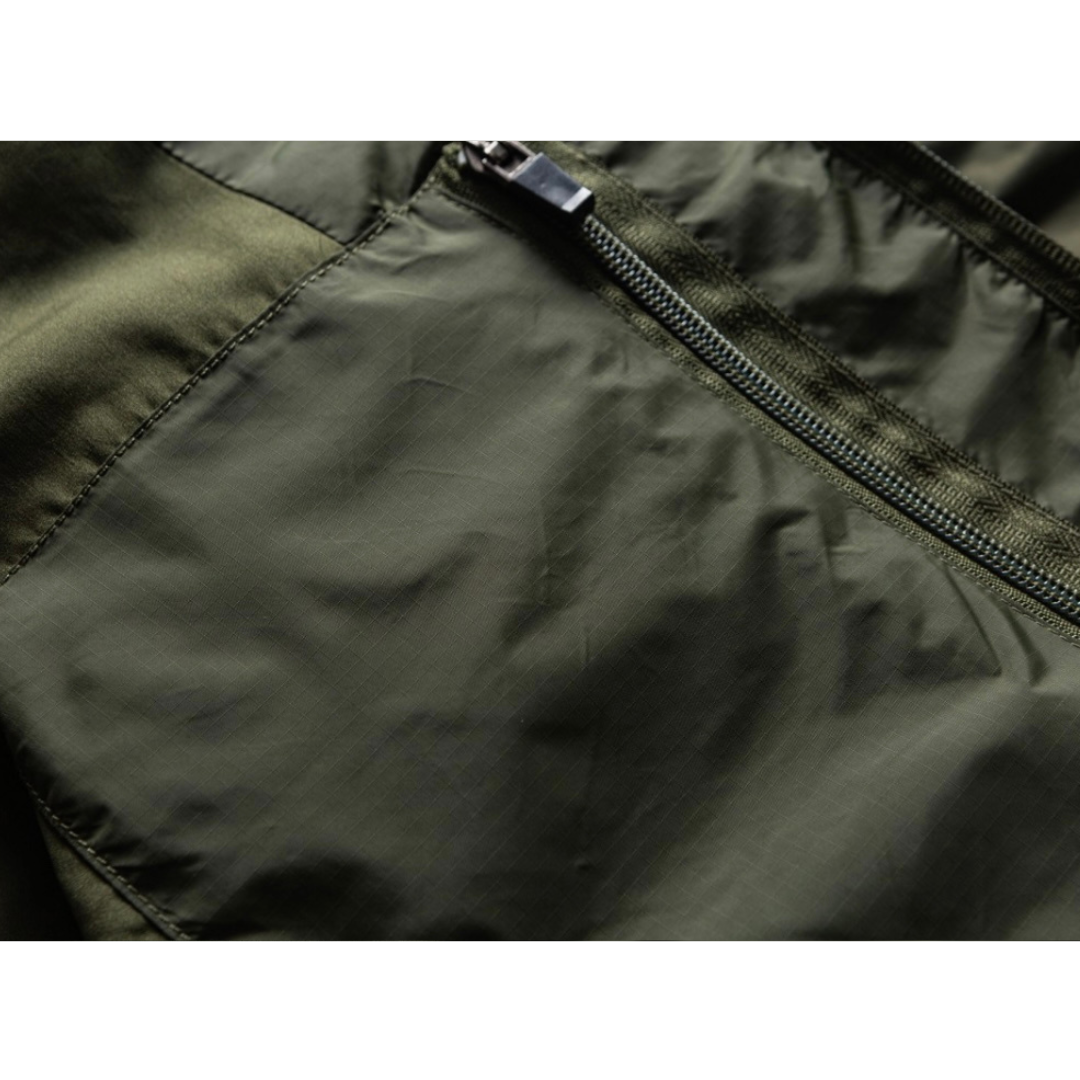 ナイロン　スラッシュポケット　ダウン　フードジャケット　N887