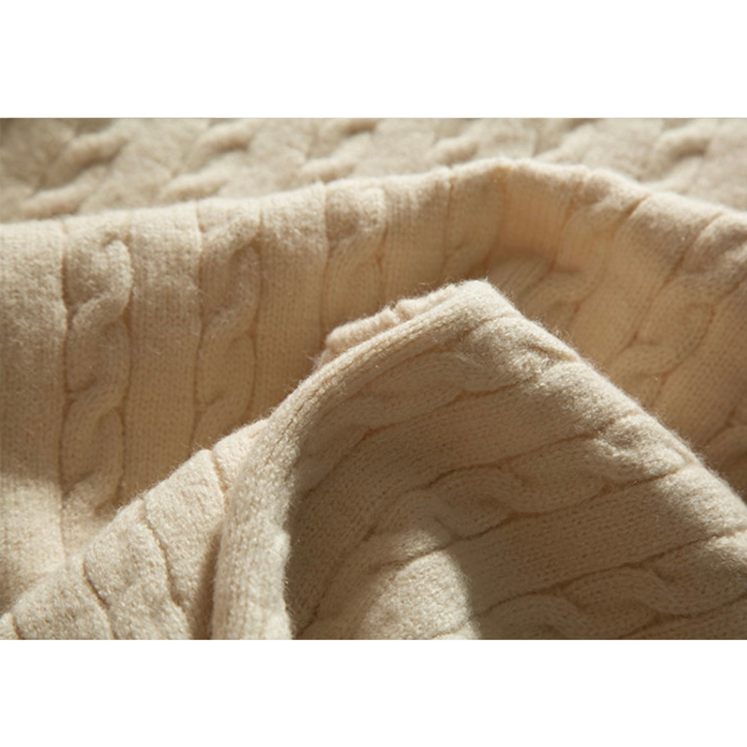 ケーブル　クルーネックニット　N904