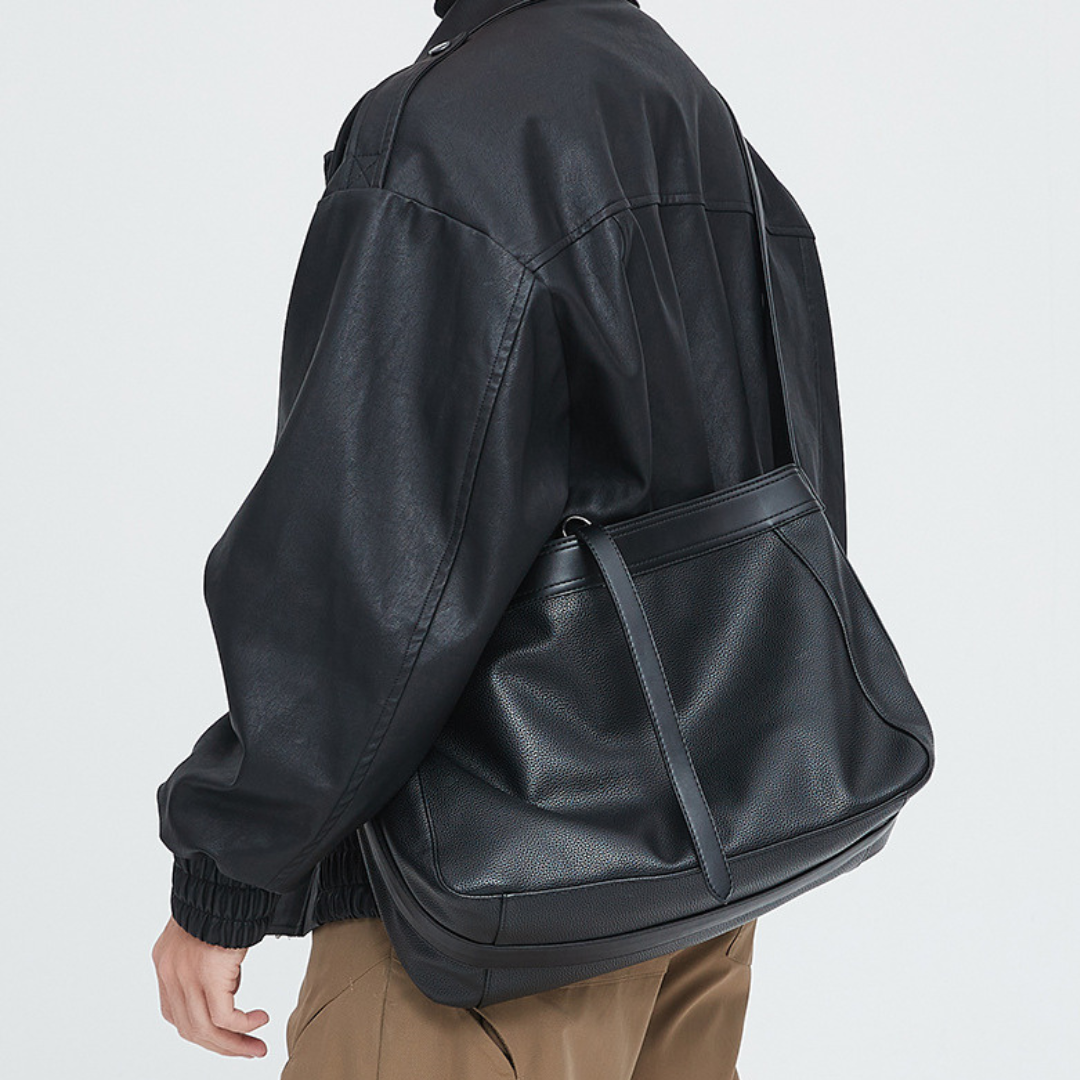 PUレザー　ラインストラップ　ショルダーバッグ　N1150