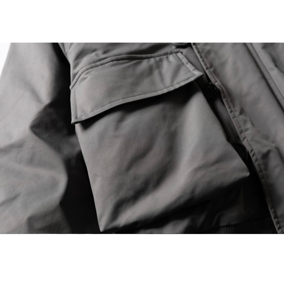 ホワイトダックダウン　ファー付きフードジャケット　N885