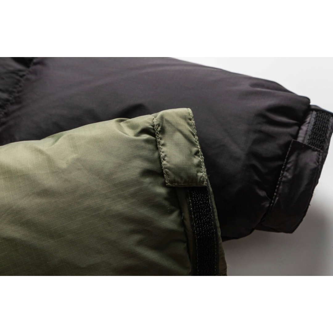 ナイロン　スラッシュポケット　ダウン　フードジャケット　N887